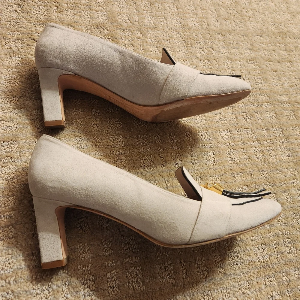 Stuart Weitzman - Picture 6 of 9